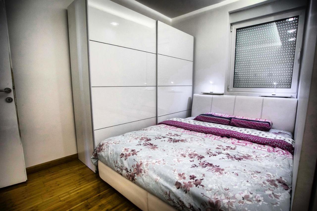 Apartman Simic - Stan Na Dan Bogatić Exterior foto