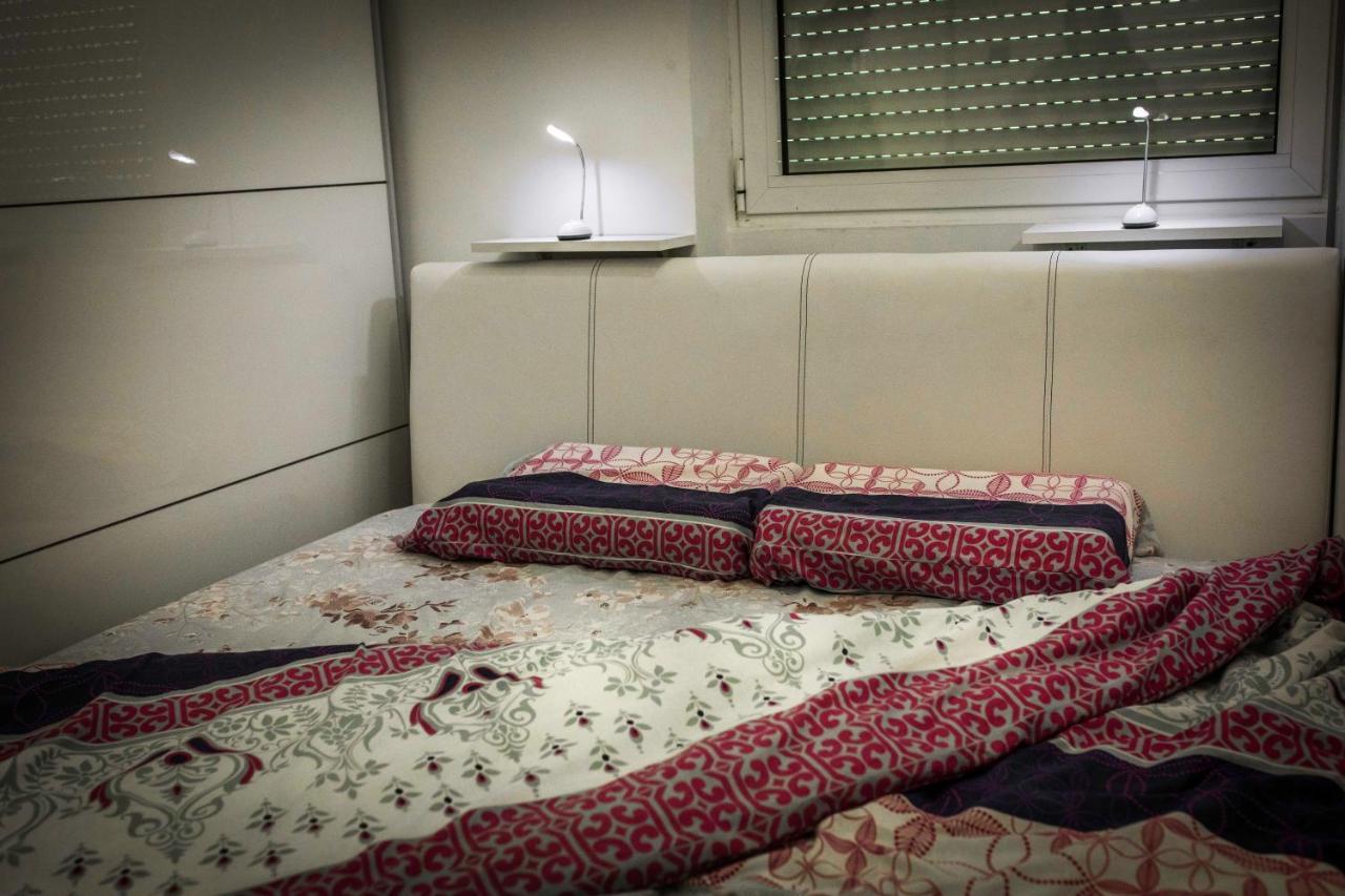 Apartman Simic - Stan Na Dan Bogatić Exterior foto