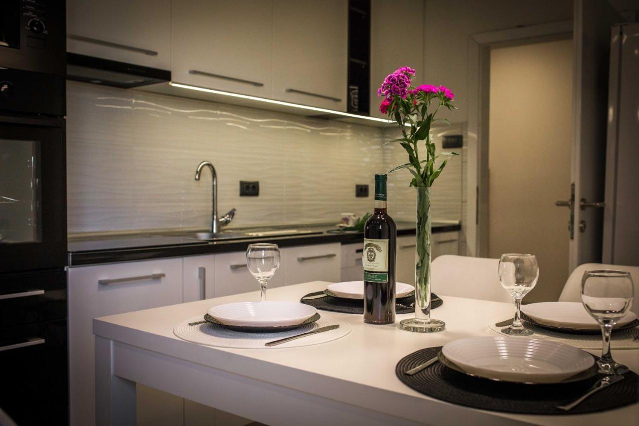 Apartman Simic - Stan Na Dan Bogatić Exterior foto