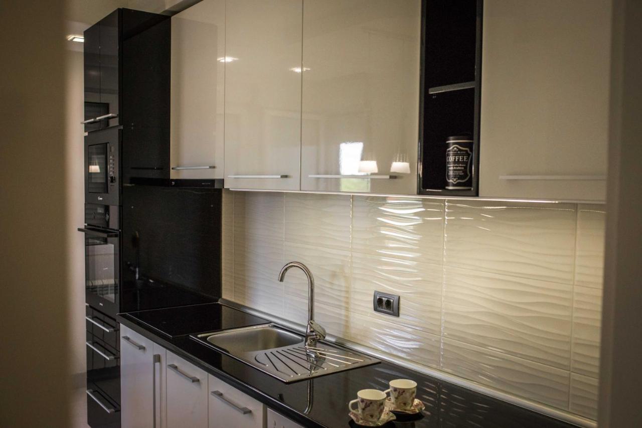 Apartman Simic - Stan Na Dan Bogatić Exterior foto
